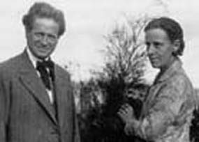 Walter Burley Griffin and Marion Mahony Griffin.